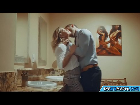 ❤️ Ke hoʻowalewale ʻia ʻoe e kahi blonde busty i kahi lumi hoʻomaha ākea ❤❌ Sex video iā mākou haw.bladesoul.top ❌️❤